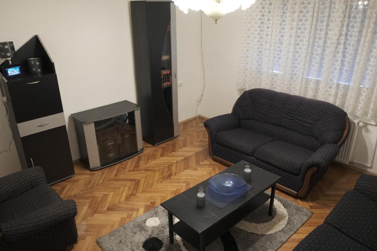 Apartamento Nikodijevic Vrsac Exterior foto